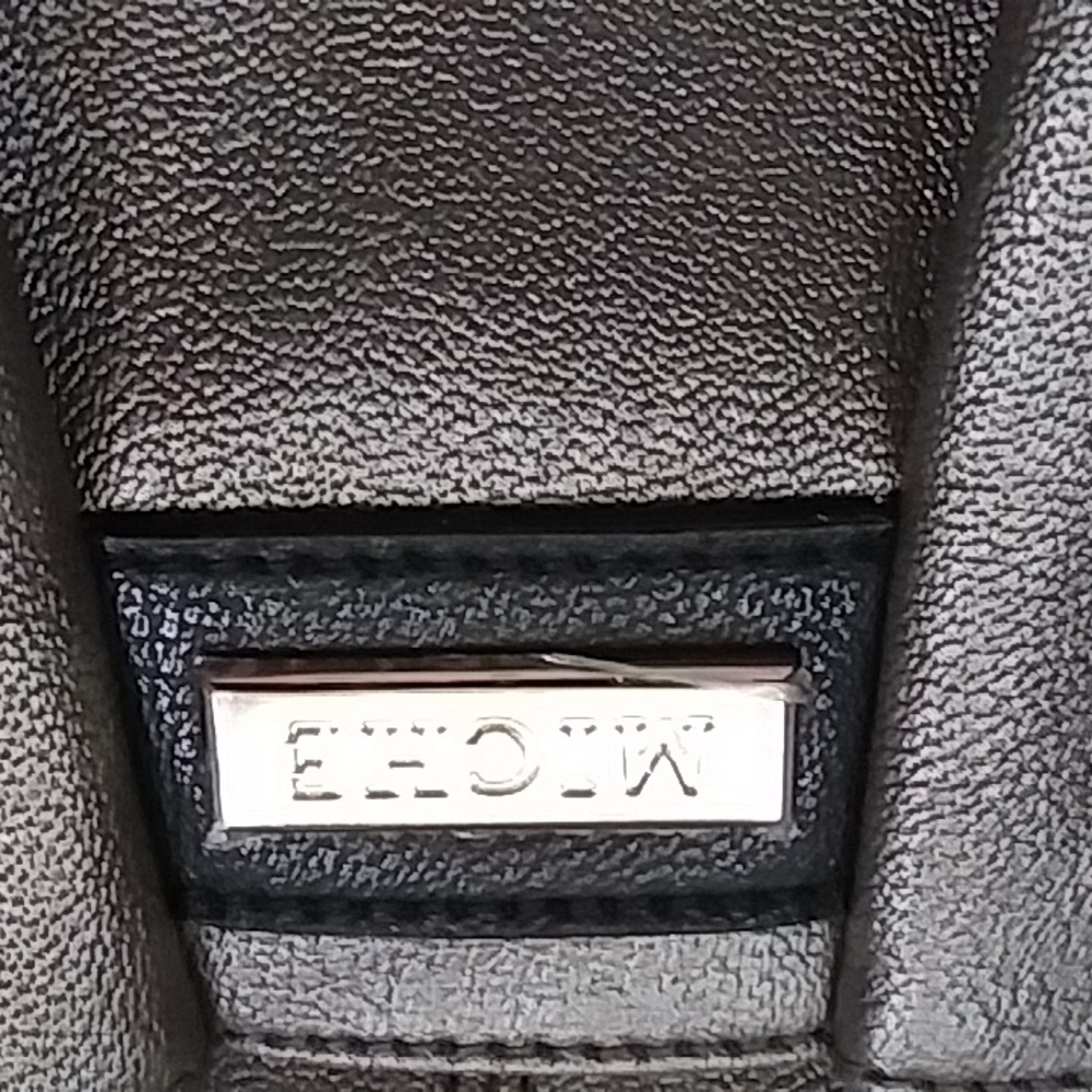 Awesome NWOT Miche Prima shell and straps. - Picture 2 of 12